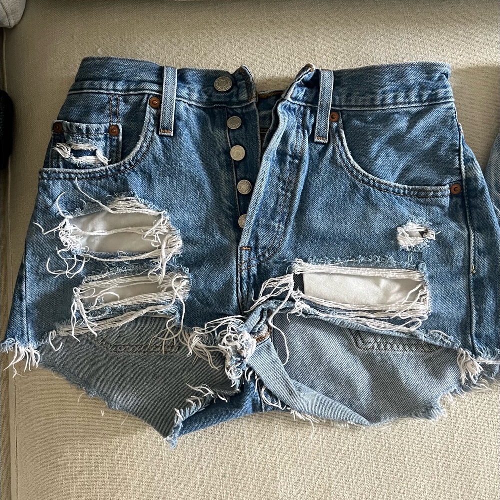 Levi’s 501 Jean shorts size 24